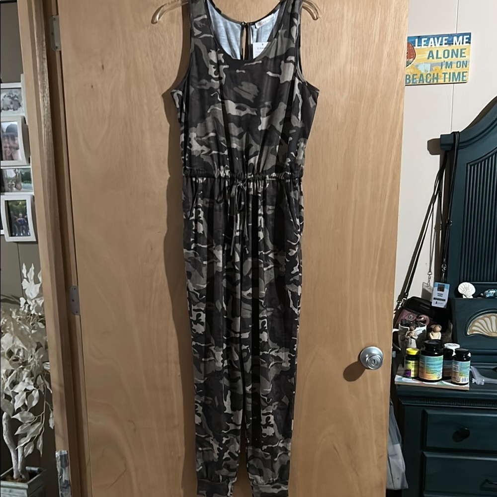 NWT KIRUNDO Camouflage Sleeveless Jumpsuit